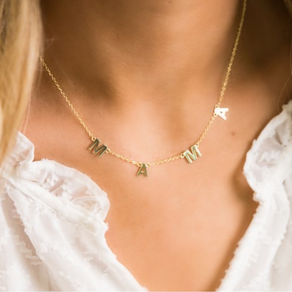 NWT MAMA NECKLACE GOLD